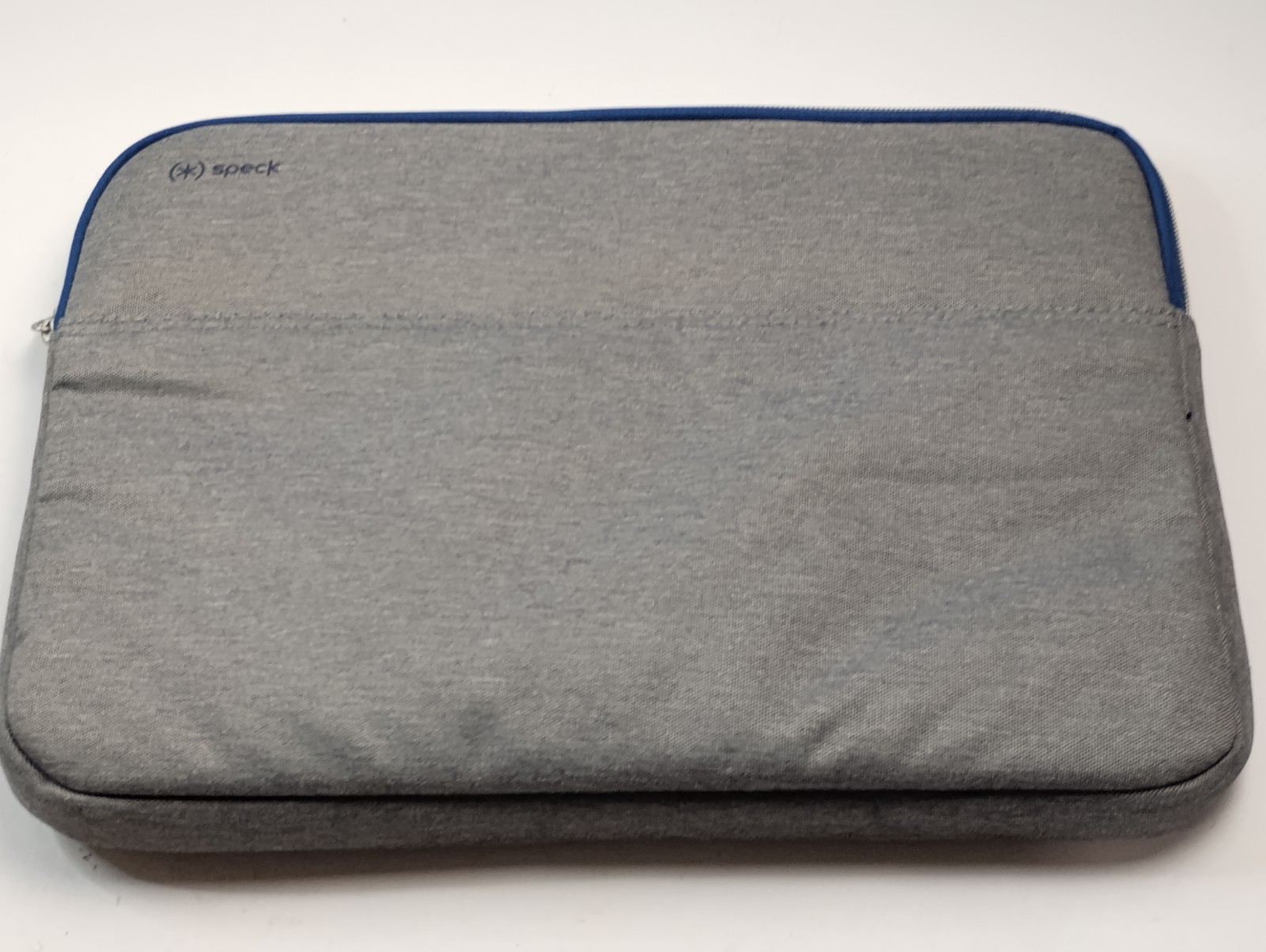 Speck Zippered Padded Laptop Carrying Case  13 Inches