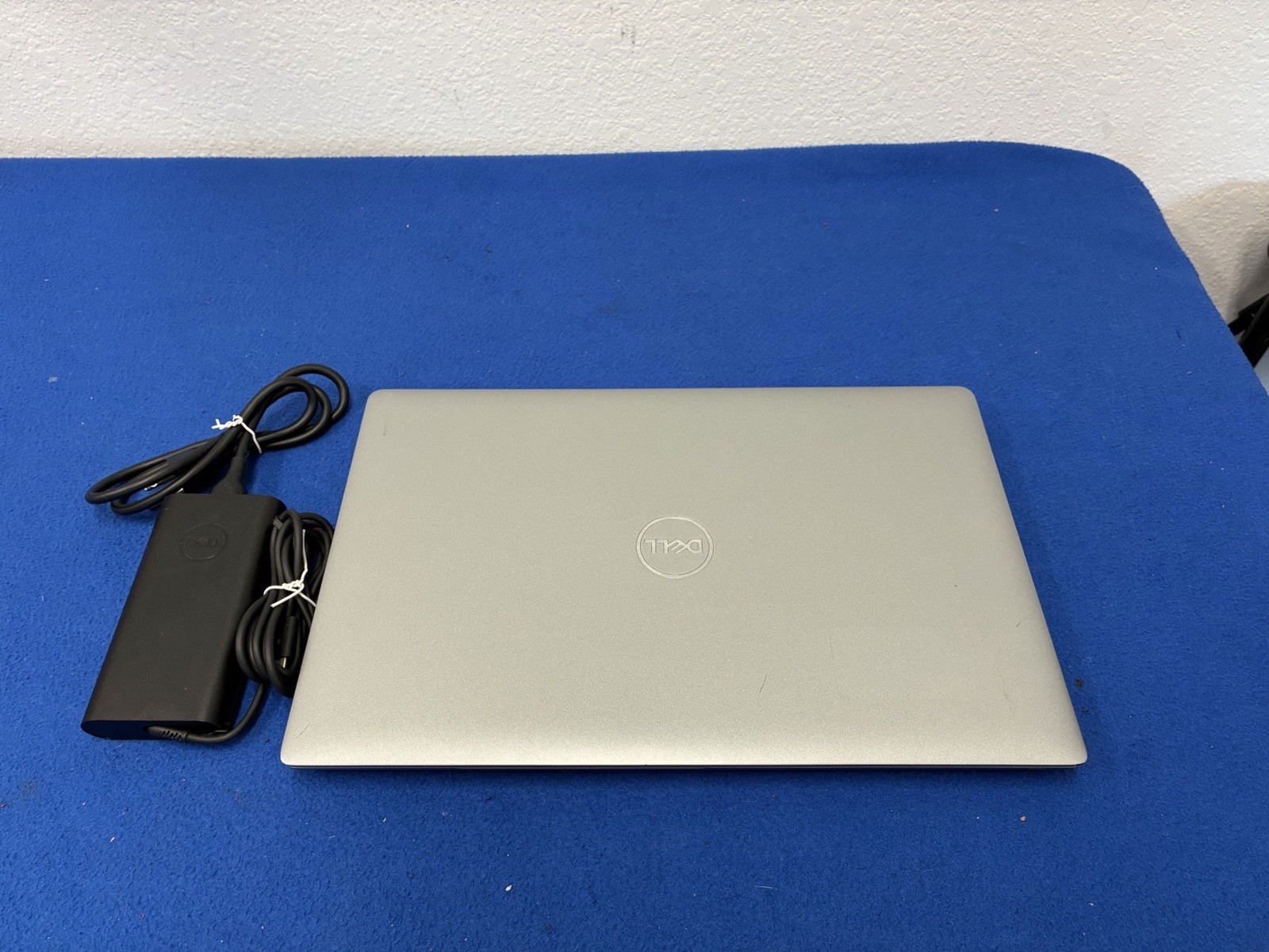 Dell Latitude 5540, 13th Gen i7, 32GB DDR4 , 1TB, FHD , Touch, Win 11