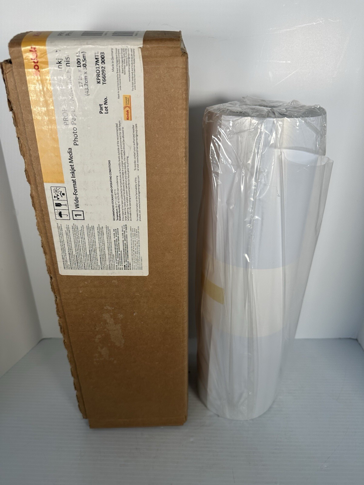Kodak KPRO17MTL  Professional Inkjet Photo Paper Roll Metallic Finish 17” x 100'