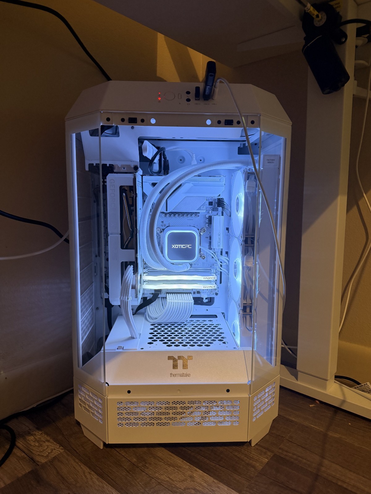 Xotic Gameing Pc  / Specs are located in the last photo Fully built pc