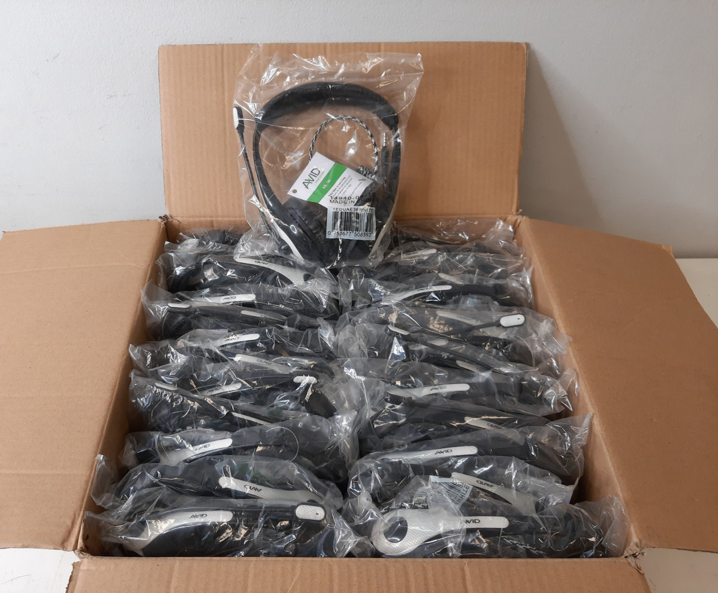 Lot of (25) Avid Education AE-36 Headset Wired 3.5mm (White) - New