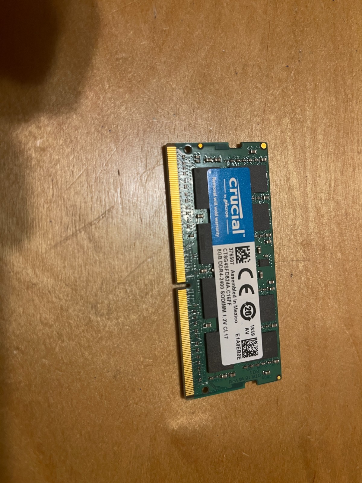 Crucial 8GB (1x8GB) DDR4-2400 260-Pin SO-DIMM  RAM