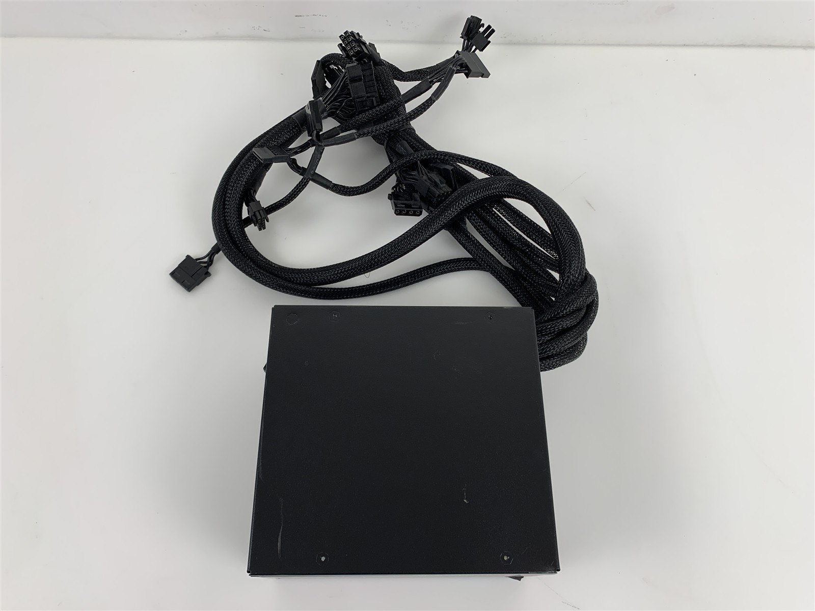 Apevia 1000W Prestige Power 80 Plus Gold Power Supply ATX-PR1000W