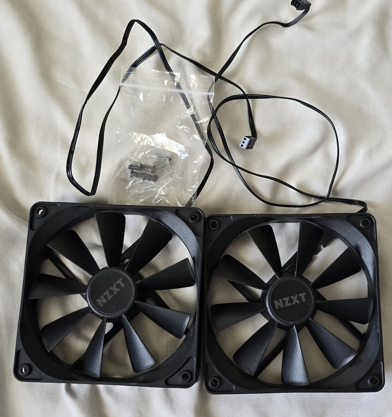 NZXT Case Fan Lot of 2 Rifle Bearing RF-AF12C-RB 12VDC 0.16A 4-Pin 120mm