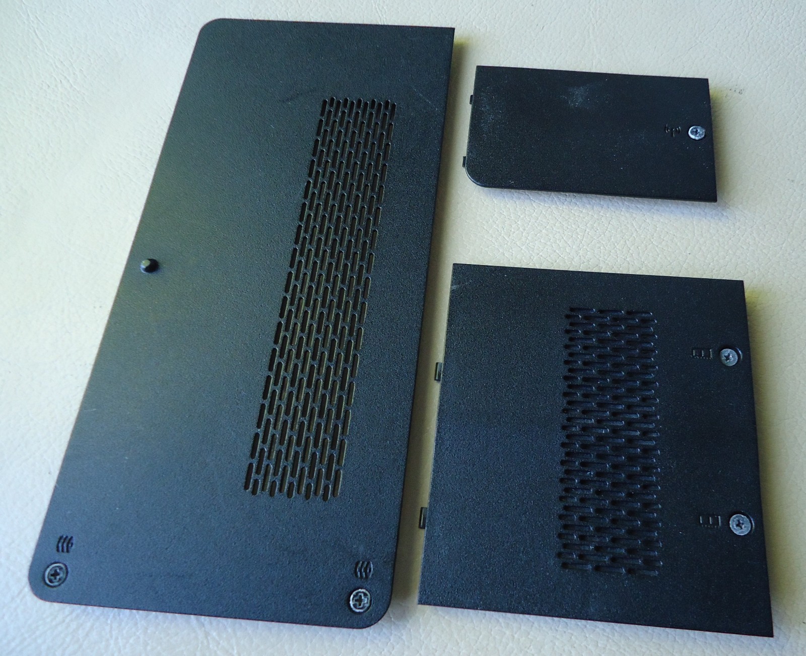 HP G60 513NR US G60-535DX Laptop Memory, Hard Drive, WiFi Cover Doors w/ Screws