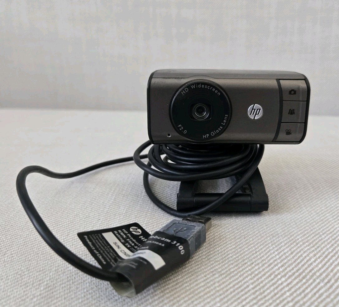 HP Webcam 3100 BK356AA HD Widescreen USB Webcam w/ Built-In Mic & Clip Mount