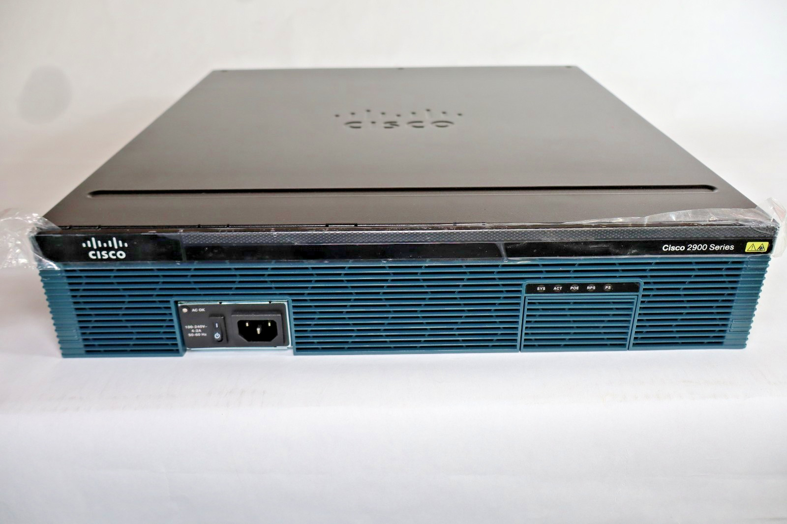Cisco 2951 3-Port 10/100 Wired Router (CISCO2951-SEC/K9)
