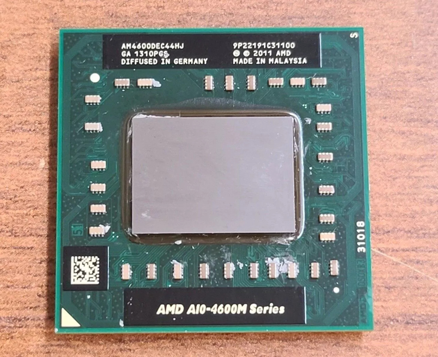 AMD A10-4600M CPU A10-Series Quad-Core 4M 2.3GHz  Socket FS1 65W Processor