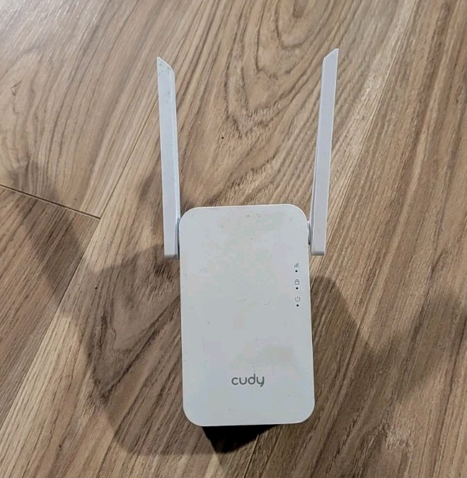 Cudy AC1200 Wireless Dual Band Wi-Fi Range Extender / AP / Repeater | RE1200