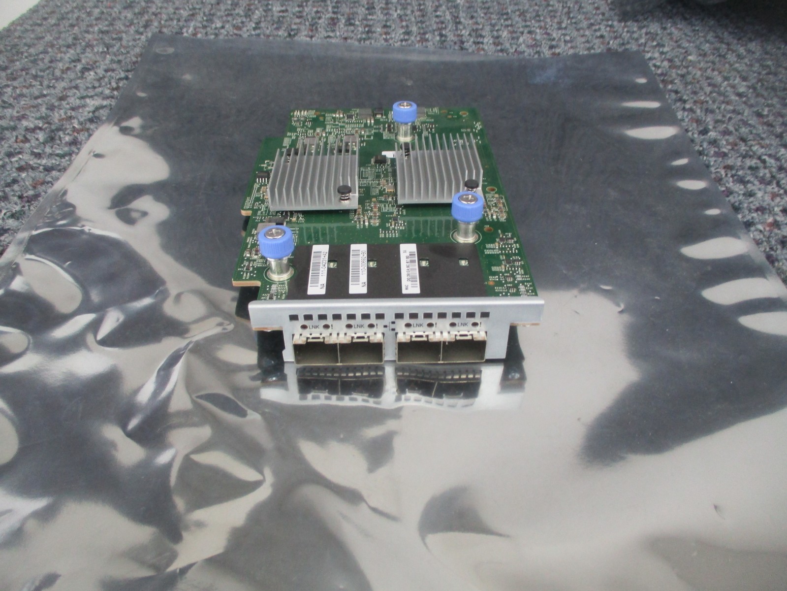 NetApp X1161A MEZZANINE  25G CX5 A400 8300/8700 111-04231+A2 110-00692+B0