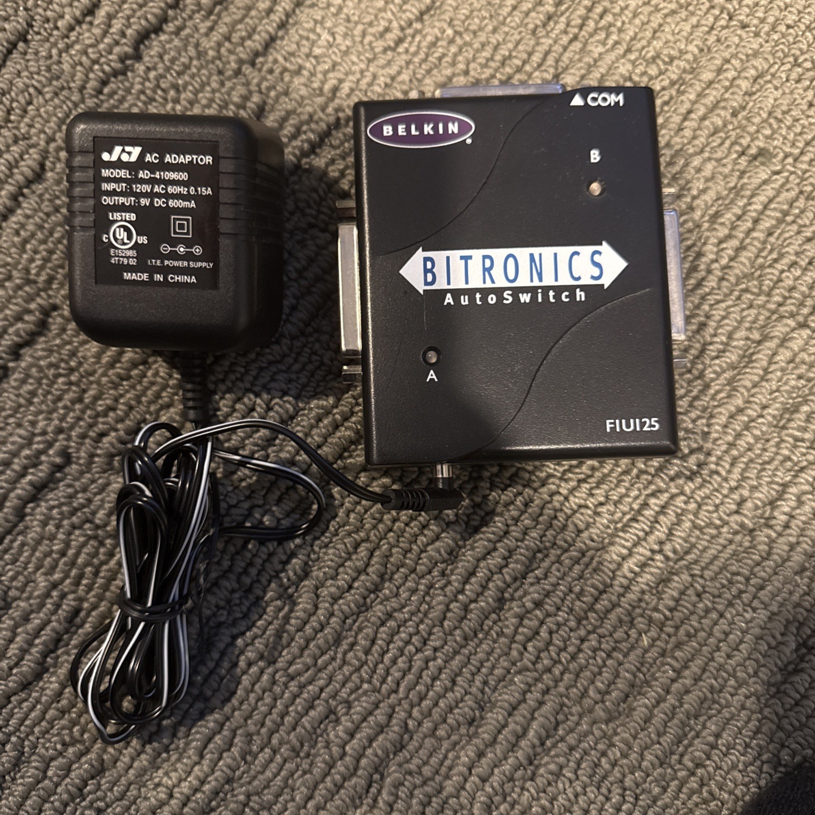 BELKIN Bitronics AutoSwitch Model: FIUI25 + Power Supply *Works*