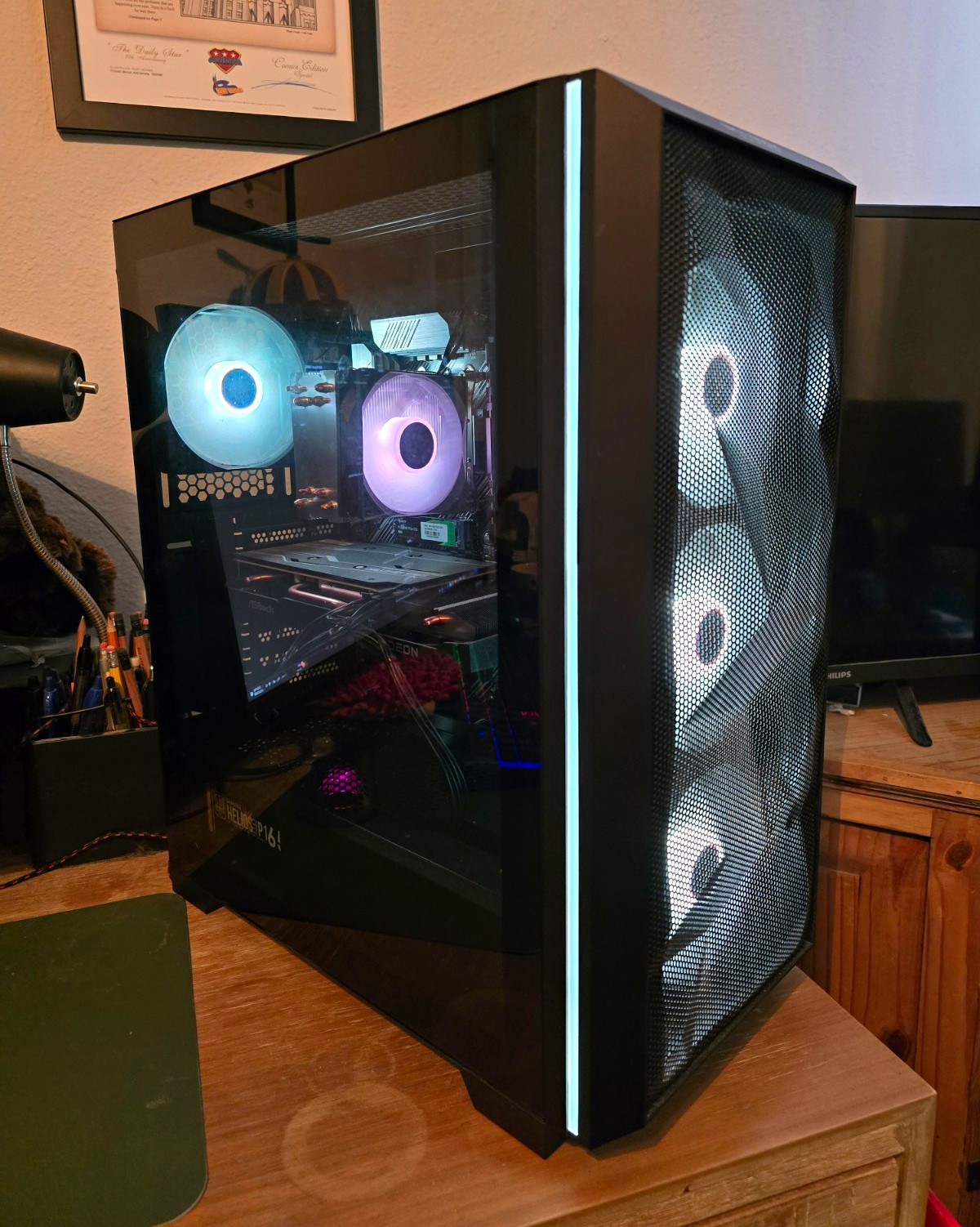Skytech Gaming Chronos Gaming PC Ryzen 5 5600X 16GB RAM RX 6650 XT 1TB SSD RGB