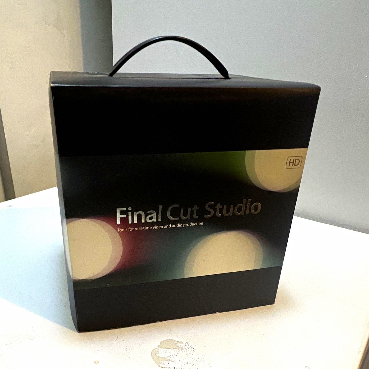 Apple Final Cut Studio 5.1 Video Editing Software DVD Set for Mac OS X 10.4.4+