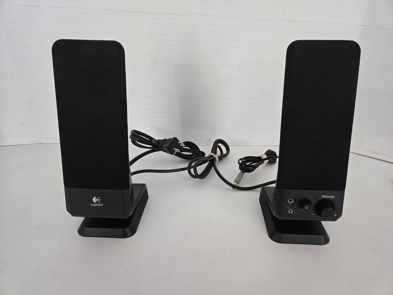 Logitech R-10 Bookshelf Computer Speakers #S-0152A1 Black 