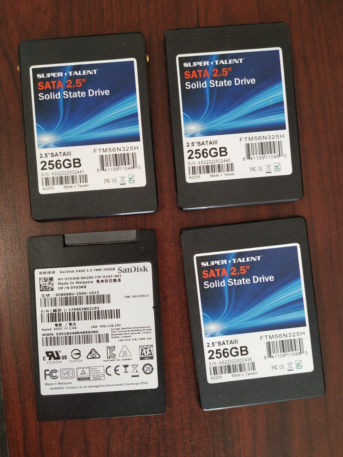 LOT Of 4  Super Talent 256GB SSD 2.5" SATA FTM56N325H and SanDisk X400 256GB SSD