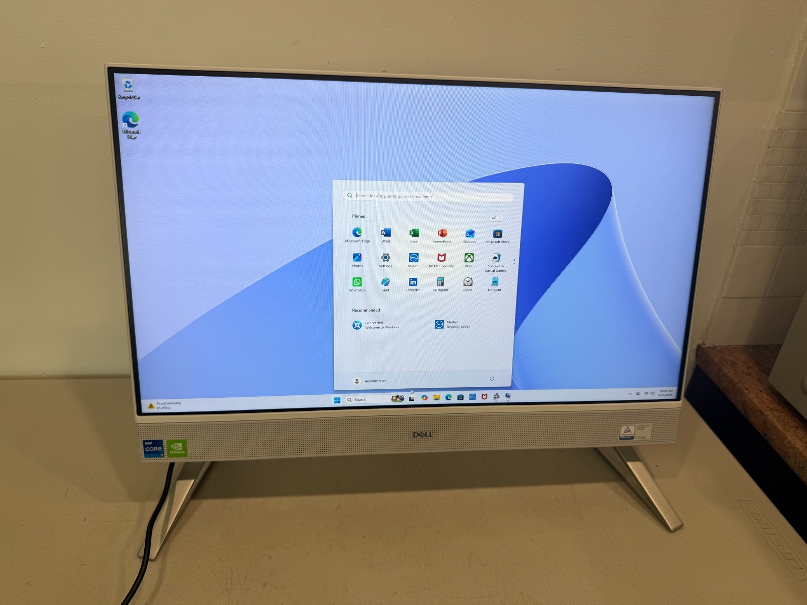 Dell Inspiron 24 5420 AIO 1TB NVMe 16GB RAM i7-1355U MX550 2GB Win 11