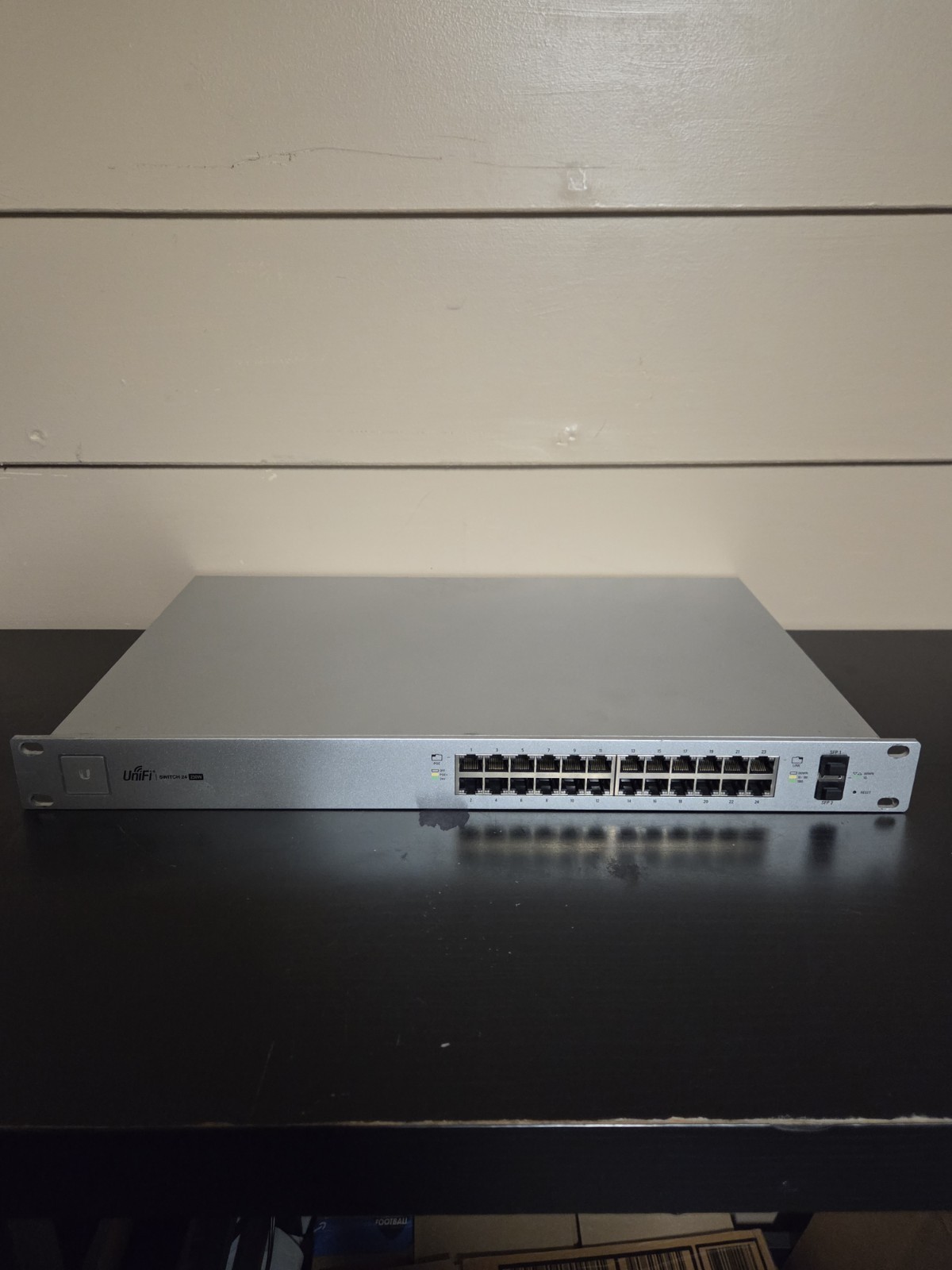 Ubiquiti US-24-250W UniFi 24-Port Managed Gigabit No Power Cable AS IS 