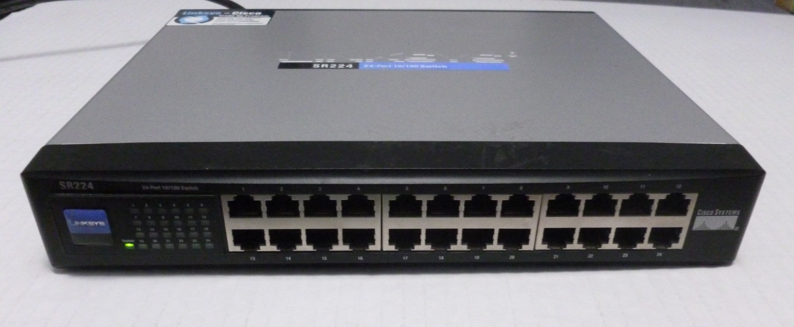 The Linksys SR224 is a 24-port, 10/100 Mbps Fast Ethernet- READ THE DESCRIPTION