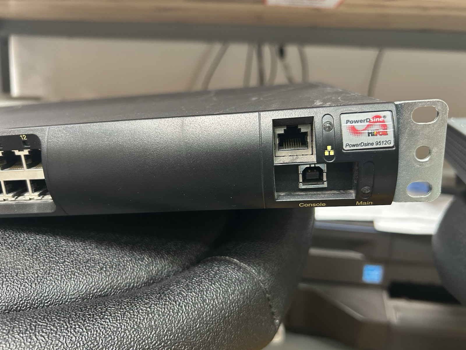 Microsemi PD-9512G/ACDC/M, 12-port Power, 4-pairs 72W/port, Managed Switch