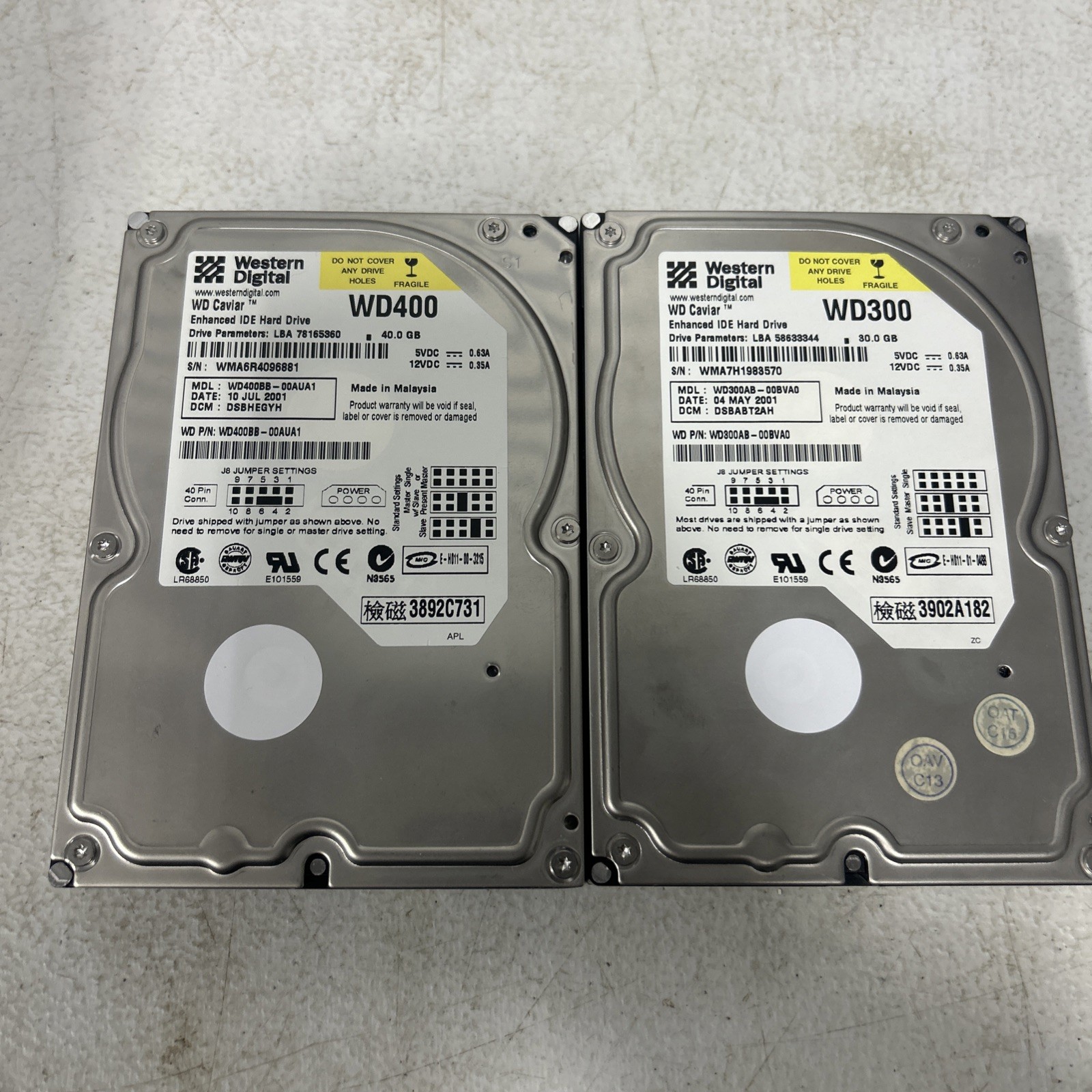 2 WESTERN DIGITAL WD400 And WD300 Drives  - 2 Different Models