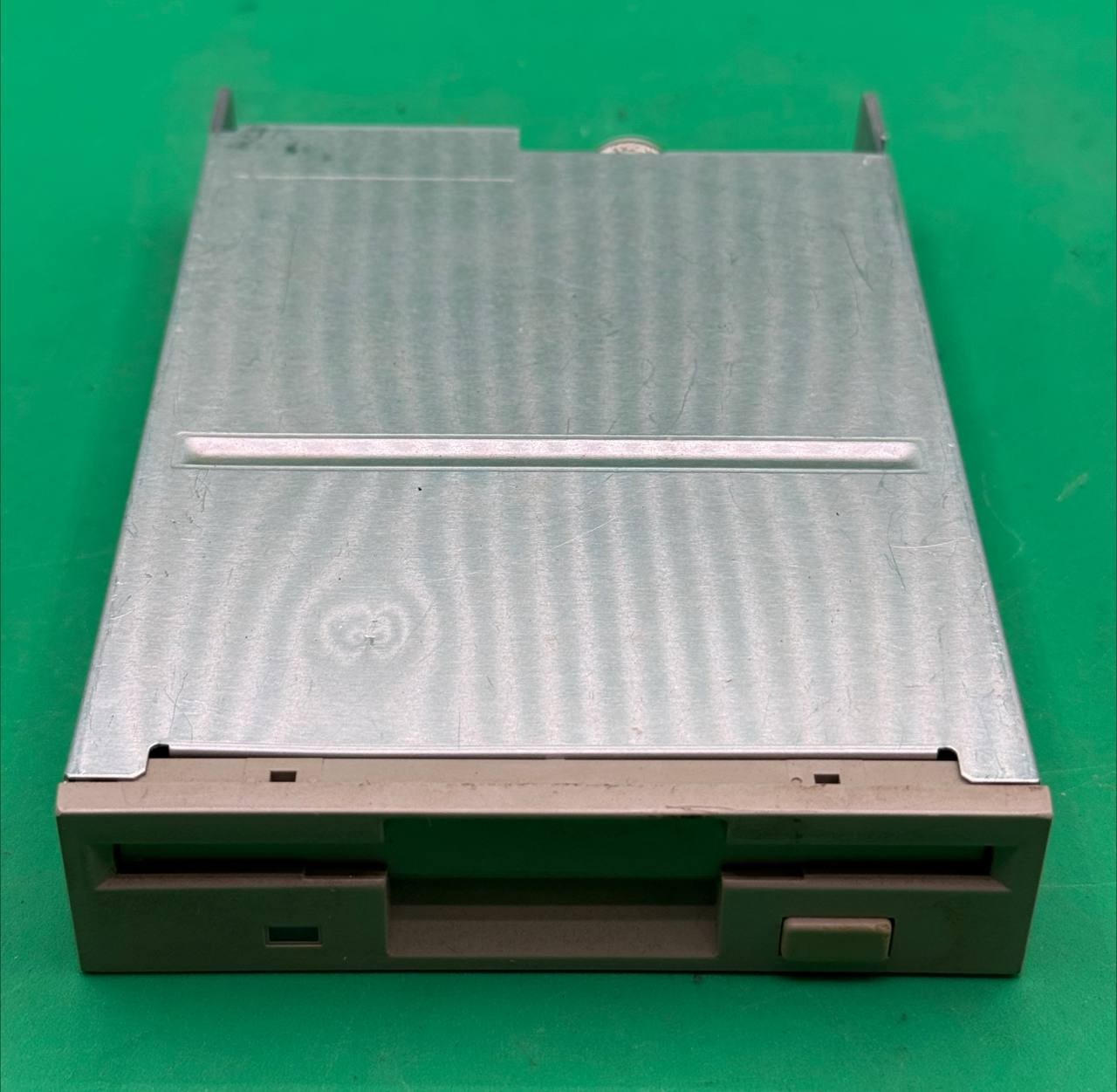 TEAC FD-235HF 3.5in Internal Floppy Disk Drive P/N 19307332-40 TC