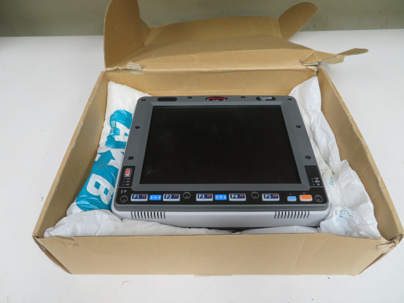 Honeywell Thor VM2 Vehicle-Mount Windows 7 Based Computer OX13