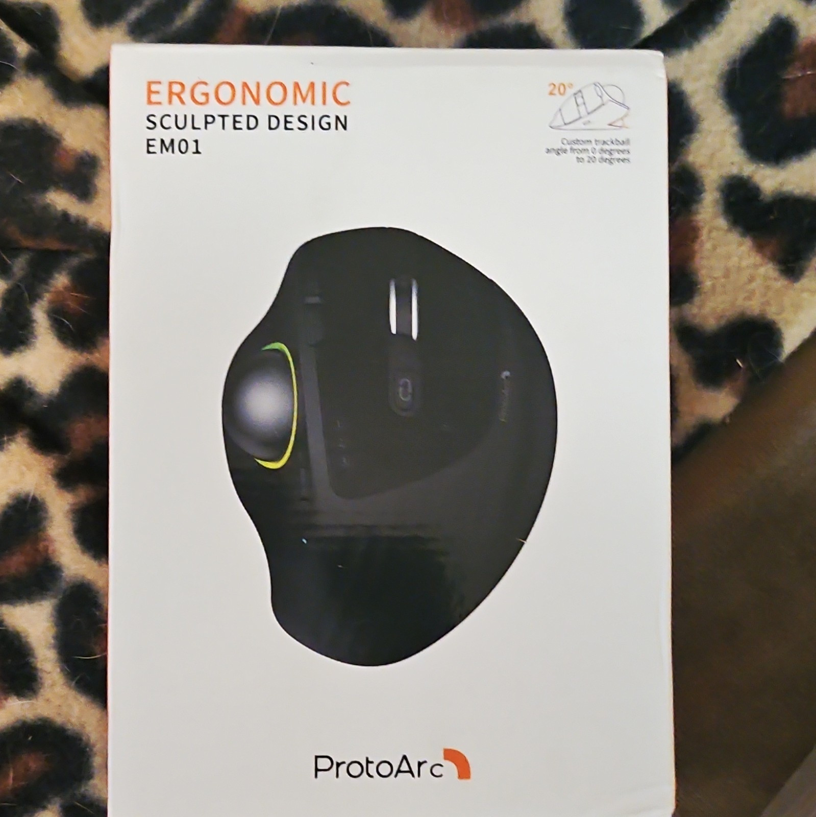 ProtoArc EM01 Wireless Ergonomic Trackball Mouse Optical 2000 DPI 6-Button Black