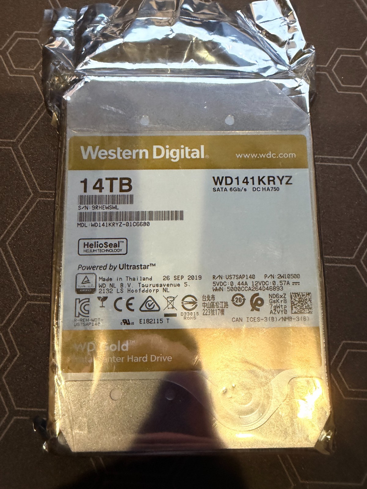 Western Digital Gold 14TB WD141KRYZ 3.5" SATA 6Gb/s Enterprise HDD New Sealed