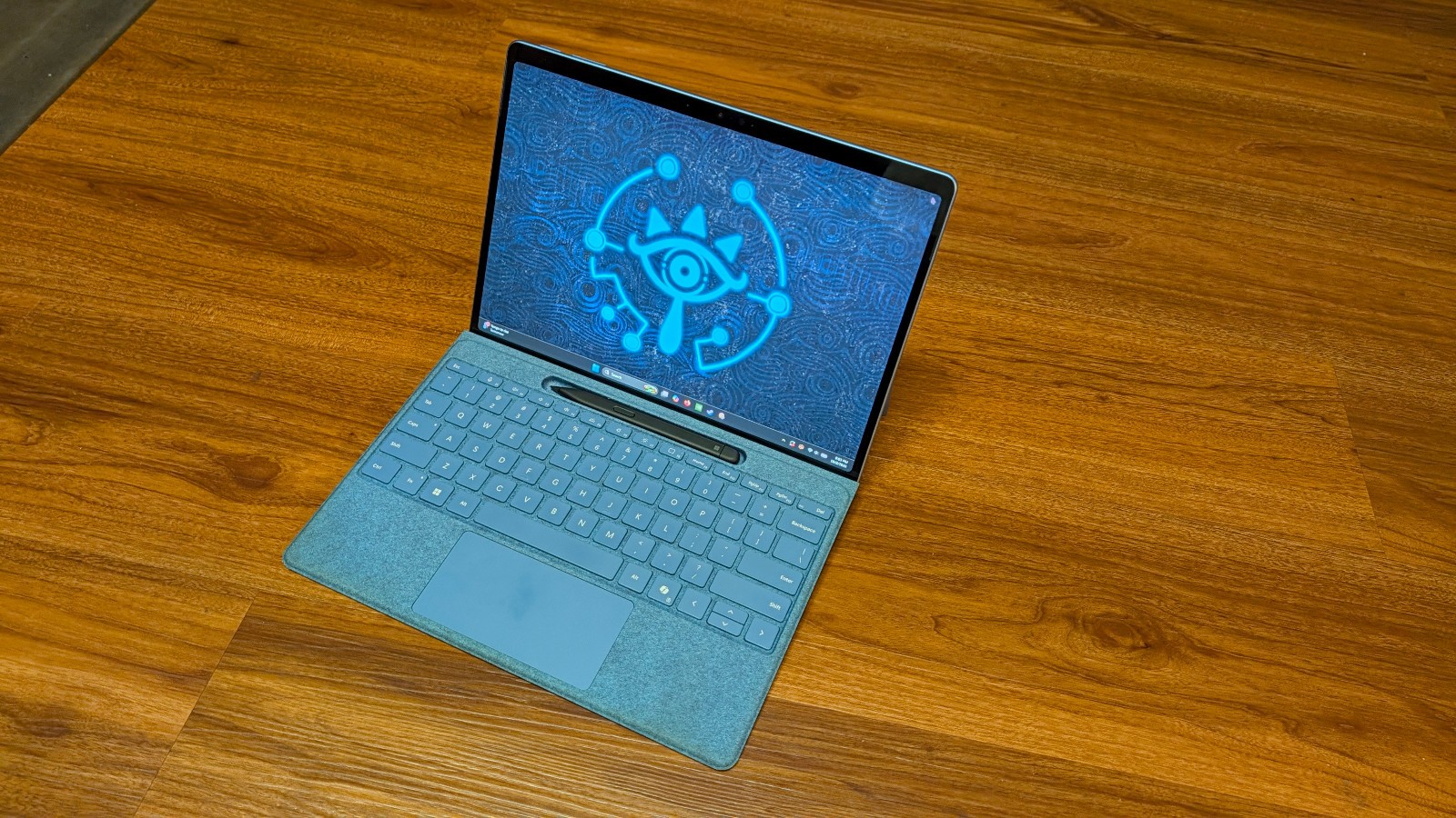 Surface Pro 13-Inch (11) SD X Elite OLED Sapphire 16GB RAM 1TB SSD w/ Keyboard