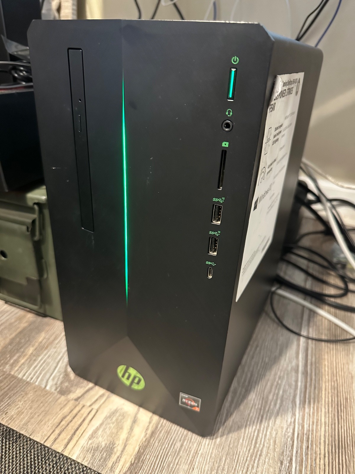 HP Pavilion Gaming 690-0034 Ryzen 7 2700 16GB RAM RX 580 4GB 128GB SSD 1TB HDD