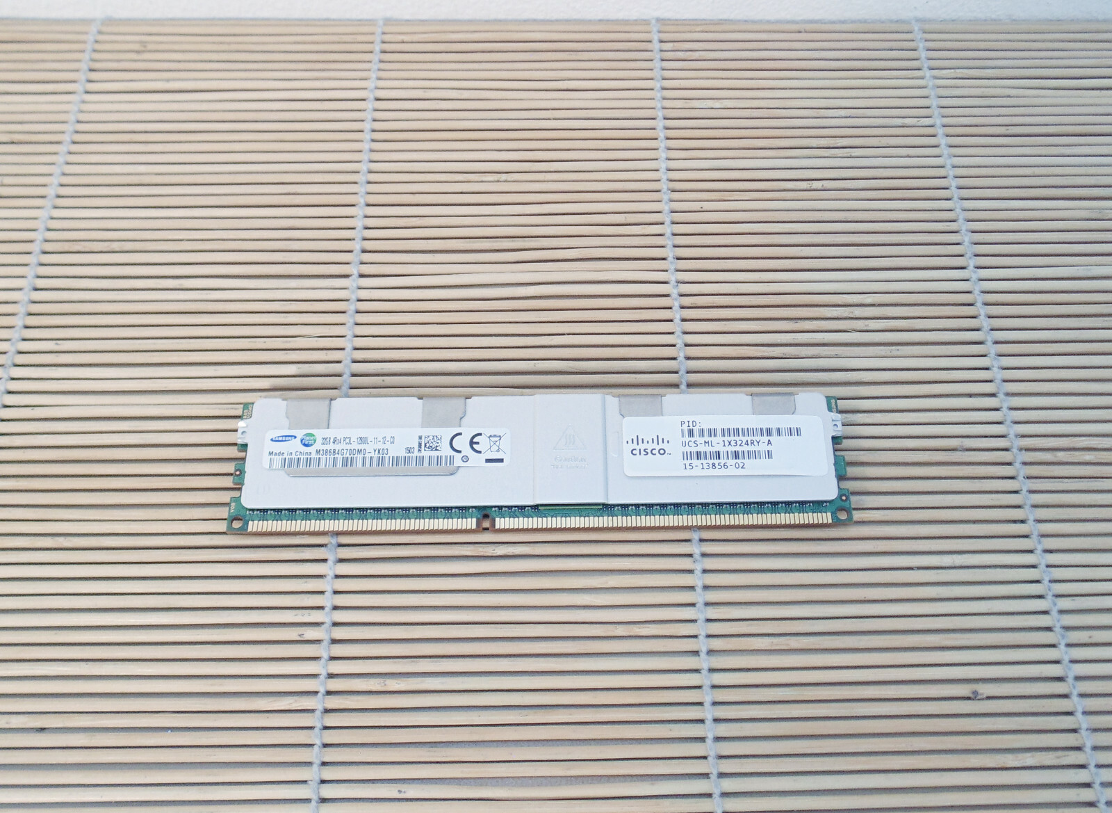 Cisco UCS-ML-1X324RY-A 32GB DDR3-1600Mhz PC3-12800 quad rank x4 1.35v