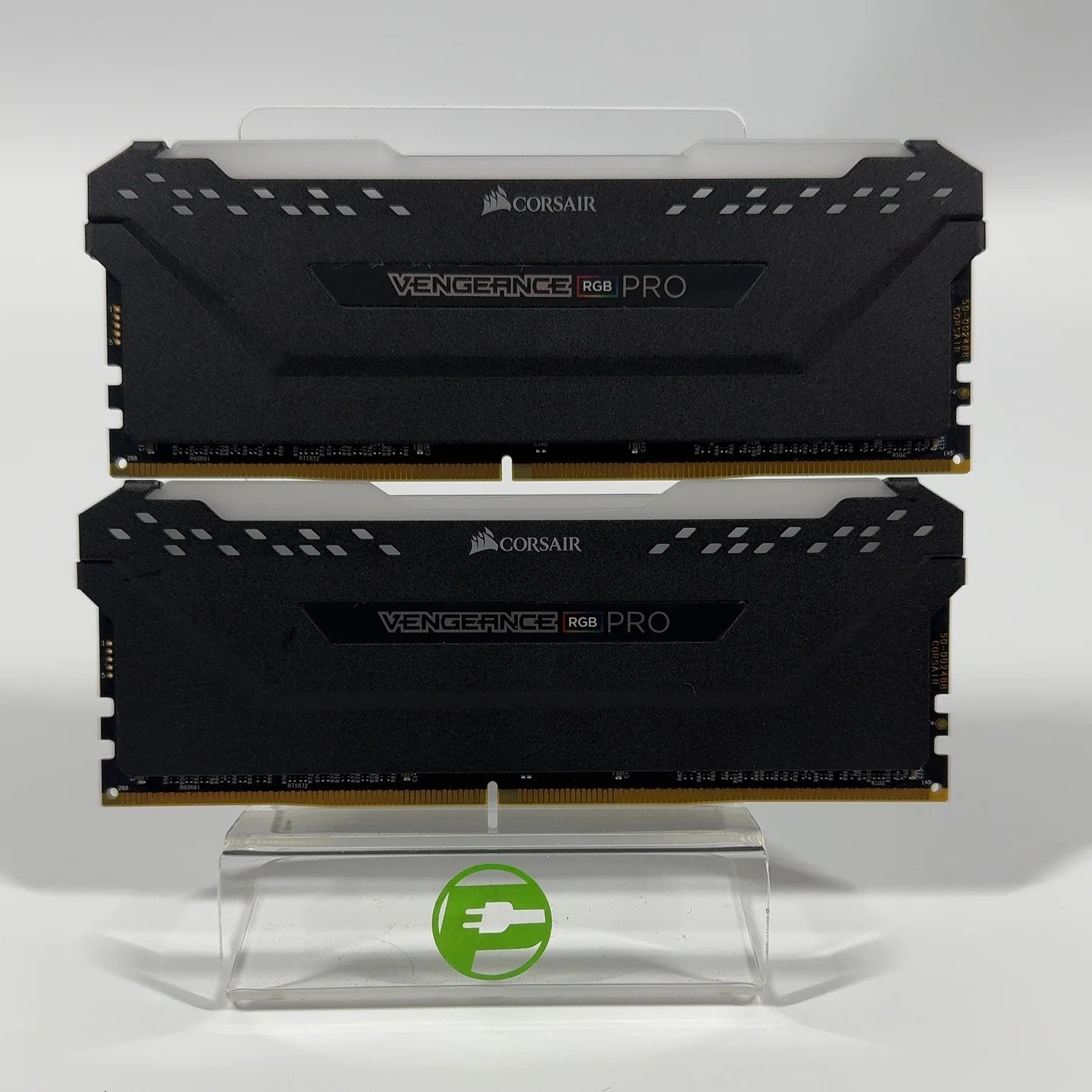 Corsair Vengeance RGB Pro 32GB (2x16GB) RAM DDR4 3200MHz CMW32GX4M2C3200C16