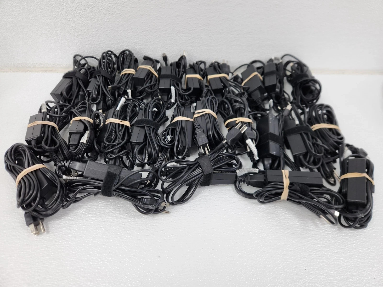 Lot of 30 Genuine HP 45W Watt USB-C Type C Laptop Charger AC Power Adapter RS