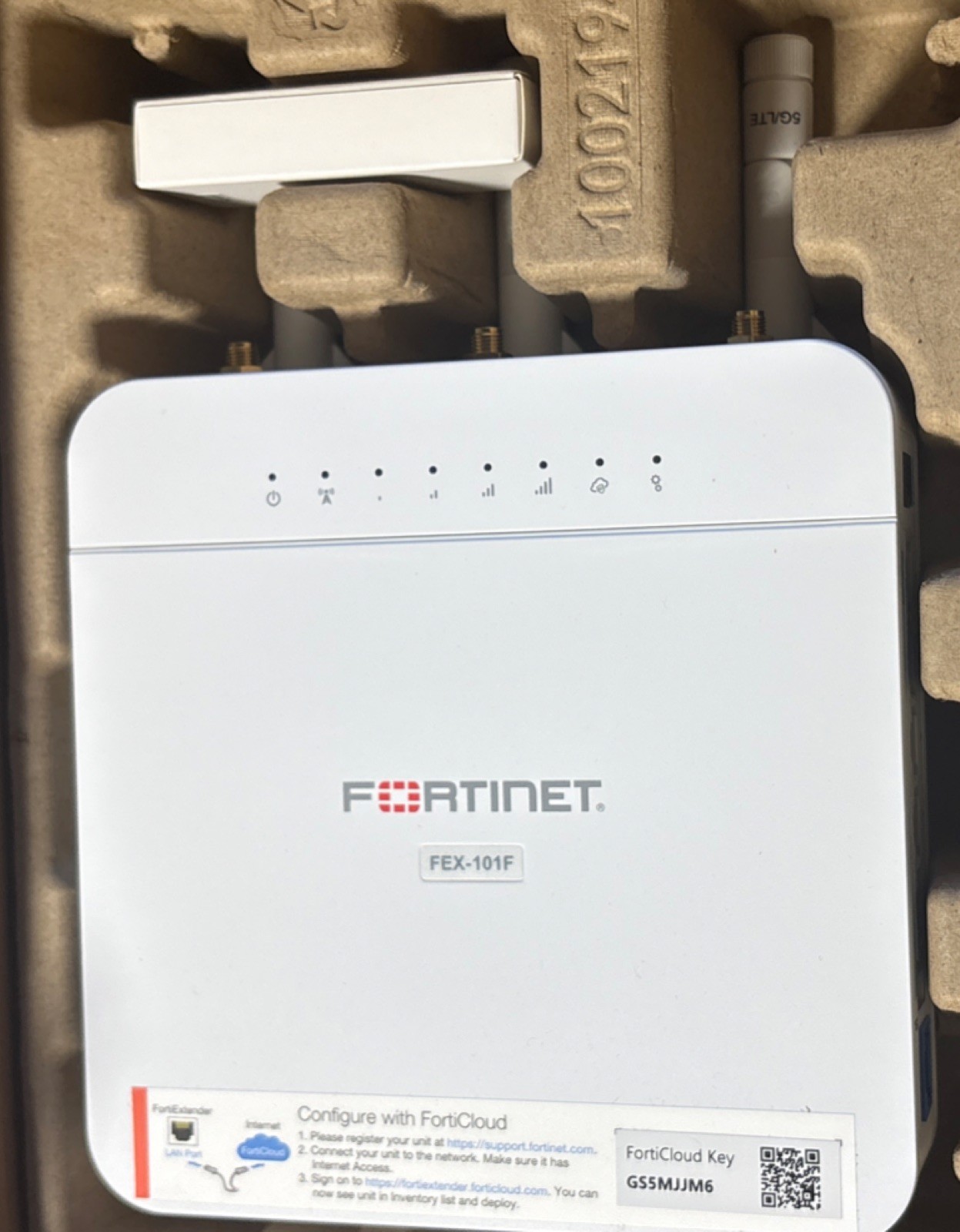 NEW Fortinet FortiExtender 101F-AM Wi-Fi Hotspot Modem