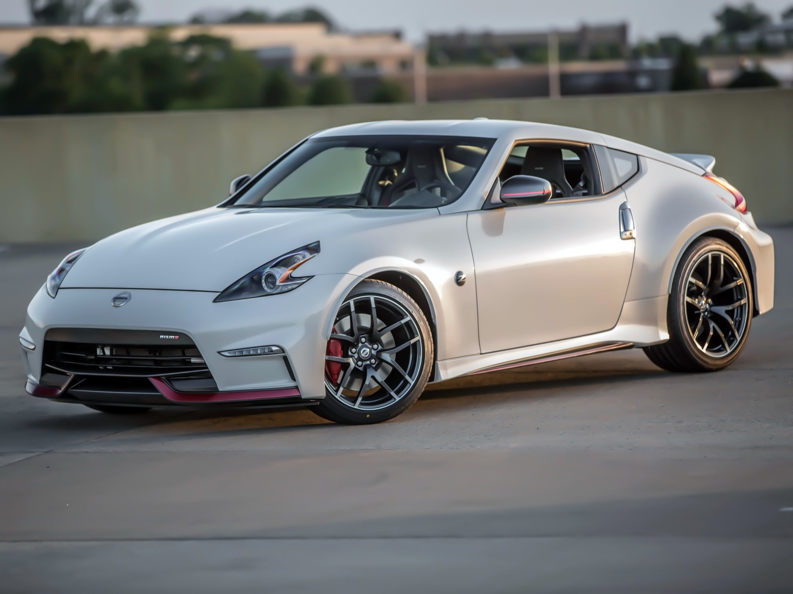 Cars 2015 nissan 370z nismo us Desk Mat Stitched