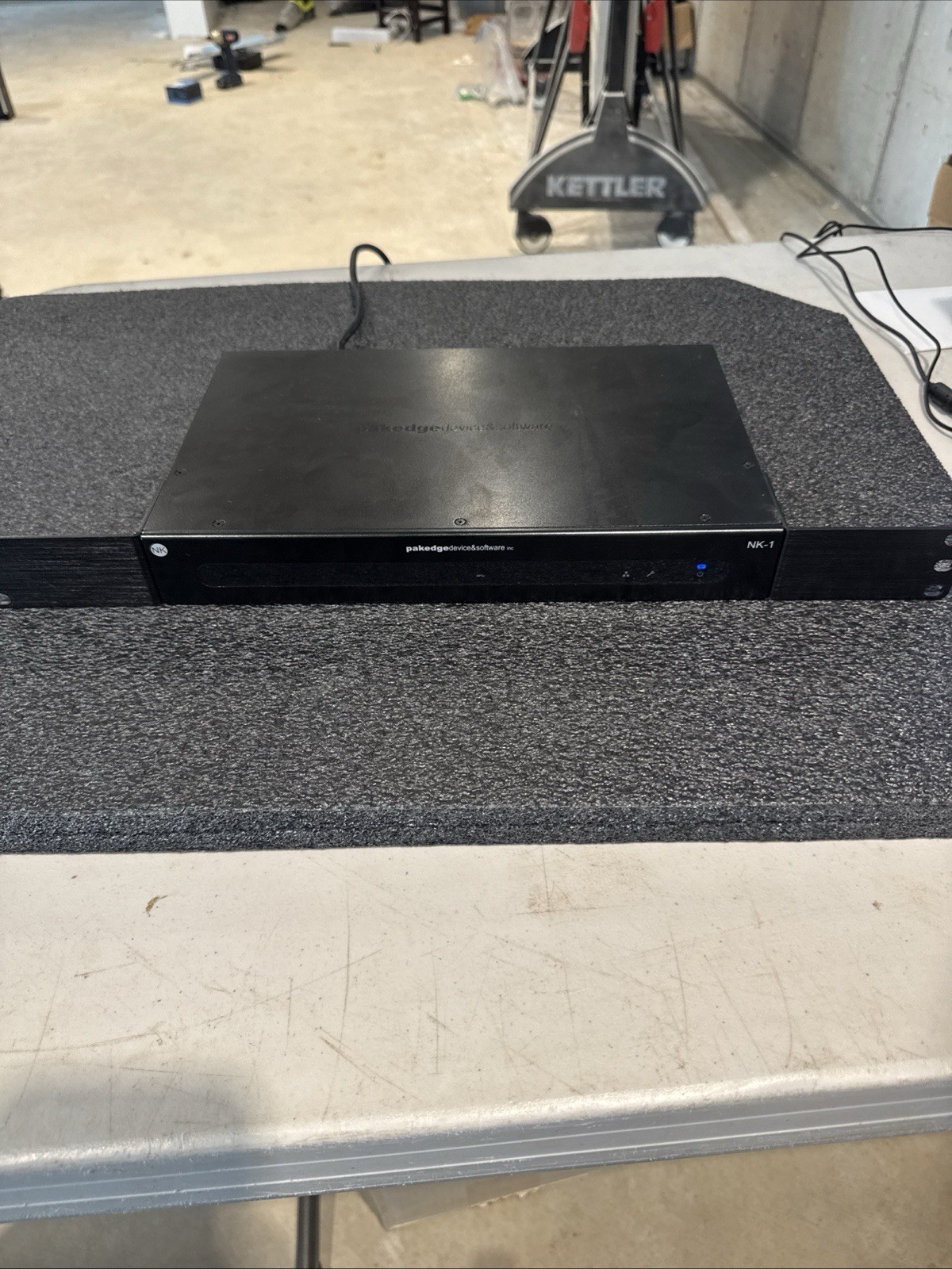 Pakedge NK-1 Gigabit Managed Layer 3 Network Switch Rack Mount 1U RJ-45 USB