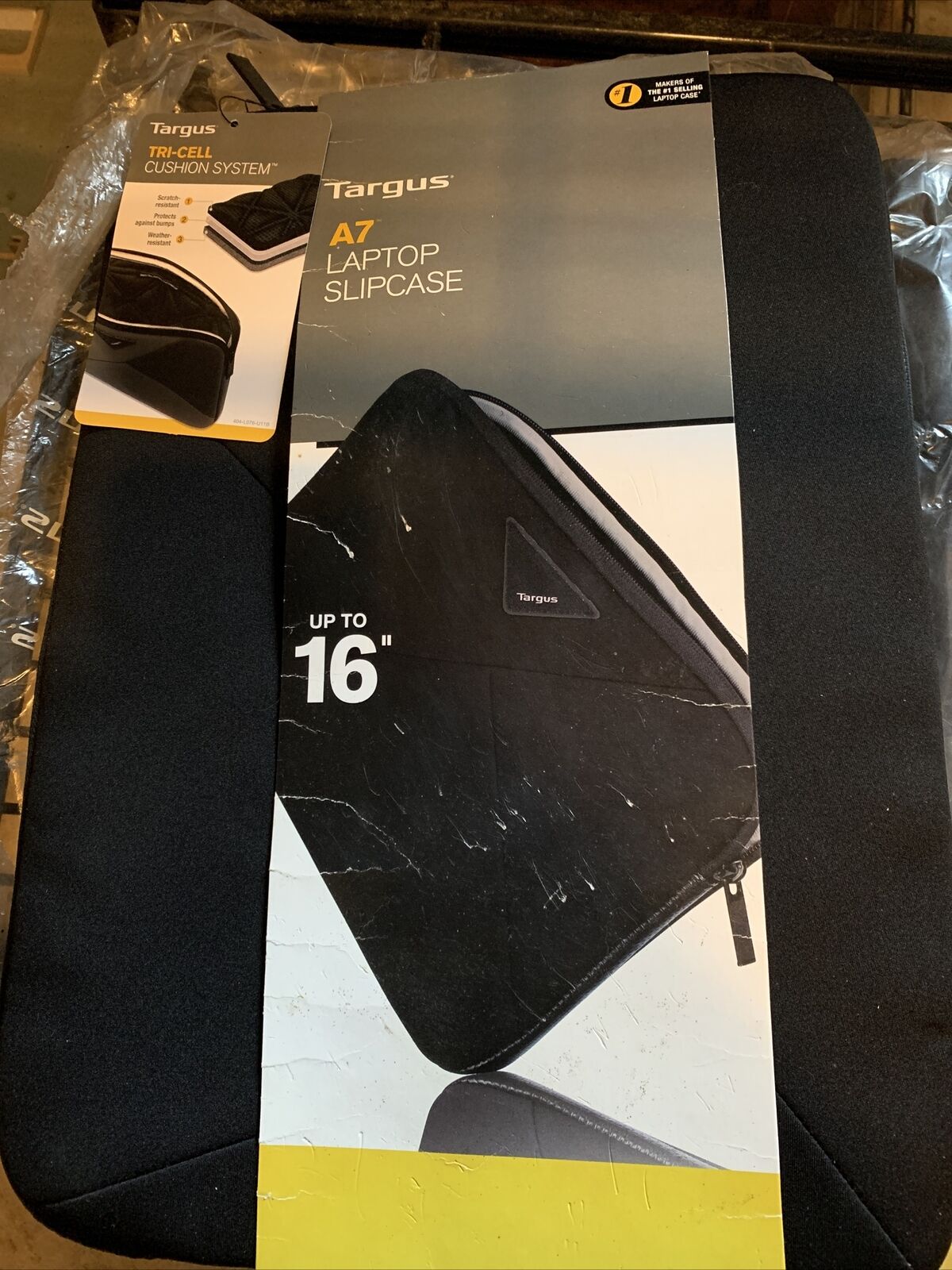 New up to 16” Laptop Slipcase protective sleeve case Black Neoprene Targus A7