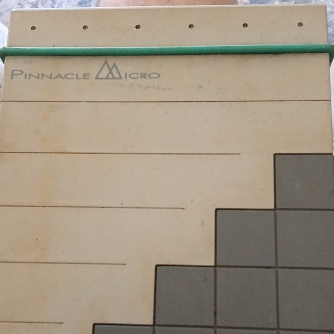 VINTAGE Pinnacle Micro Sierra 1.3GB External Hard Drive Unit 115/230V