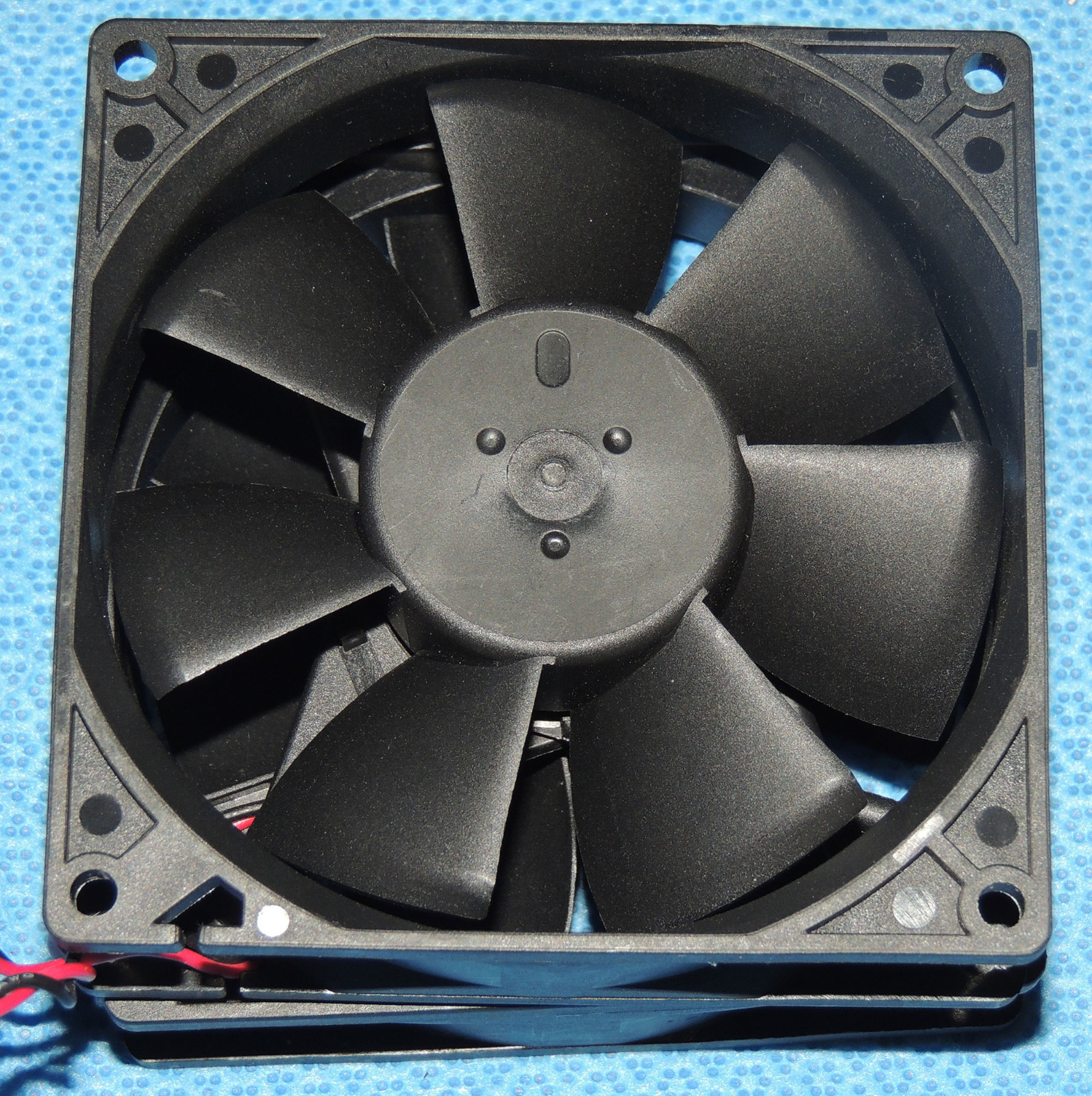 2pcs Delta AFB0912VH DC 12V 0.60A Brushless MODEL Fan 92X92X25mm 2-Wire 4-Pin