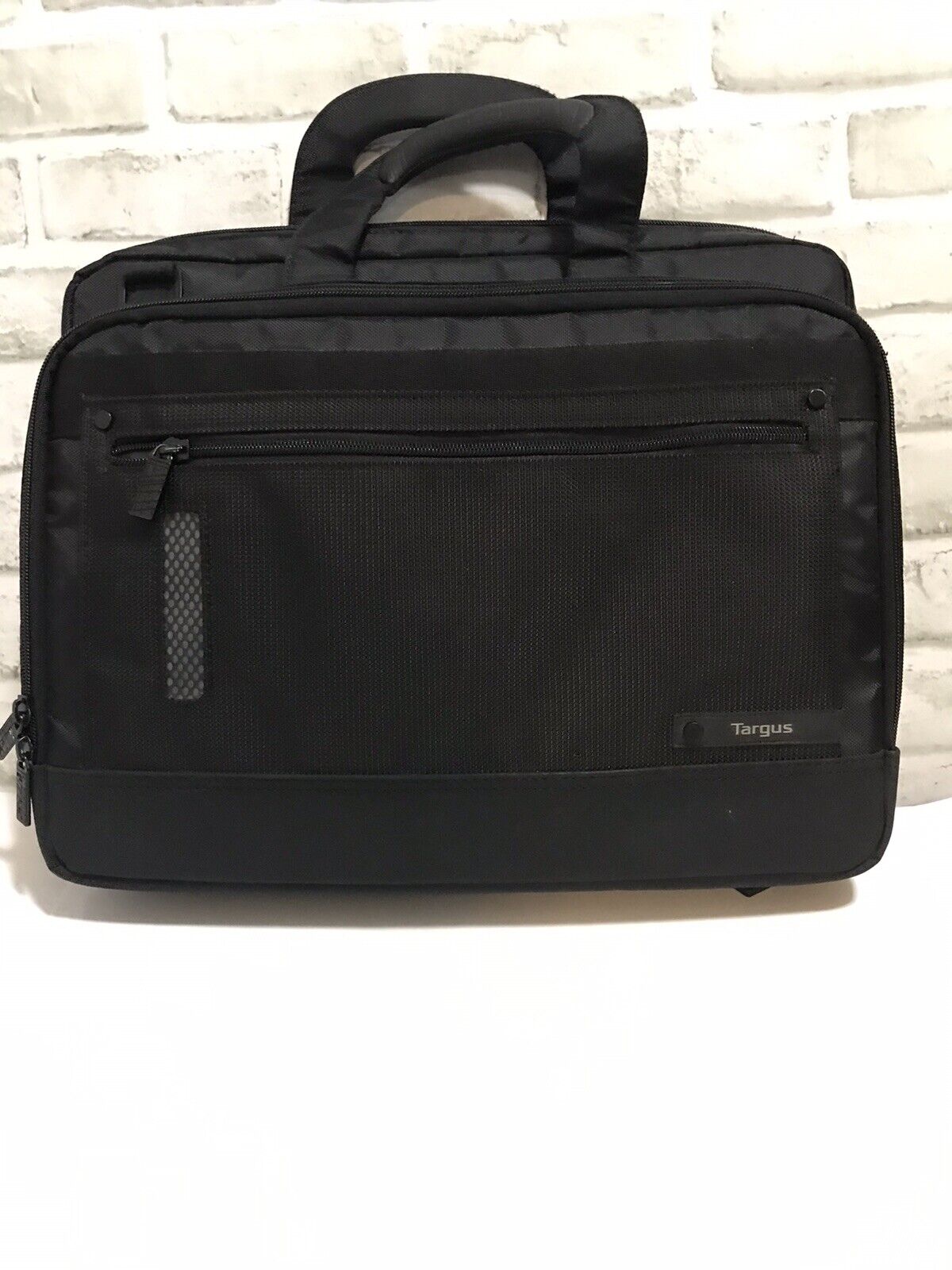 Targus Revolution Black Laptop Case 16” Bag Travel-Checkpoint Friendly NWOT