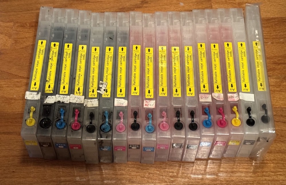 18 220 ml Cartridges for Epson Styl. 4800, Used & New. 3 Refillable Maint. Tanks