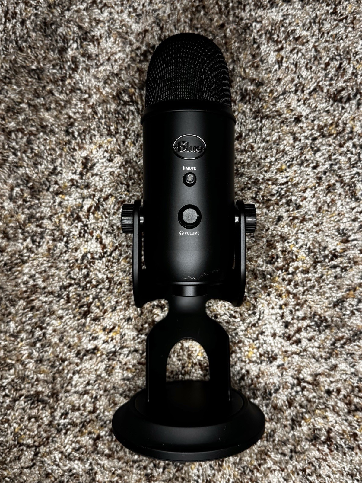 Blue Yeti Microphone w/ Stand | Black | Mini-USB Cable & Pop Filter Included