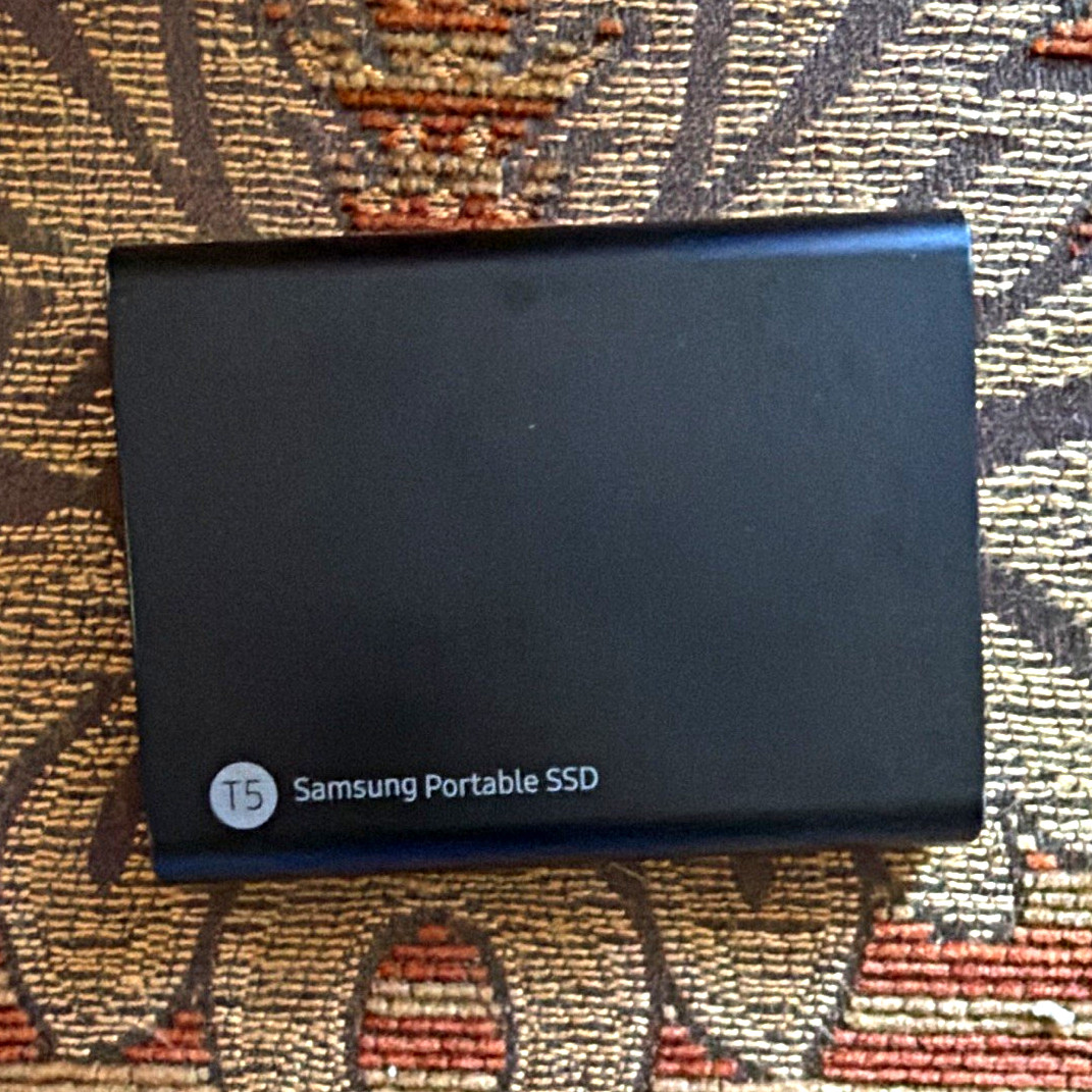 Samsung Portable SSD T5 2TB USB-C External SSD Black MU-PA2T0B