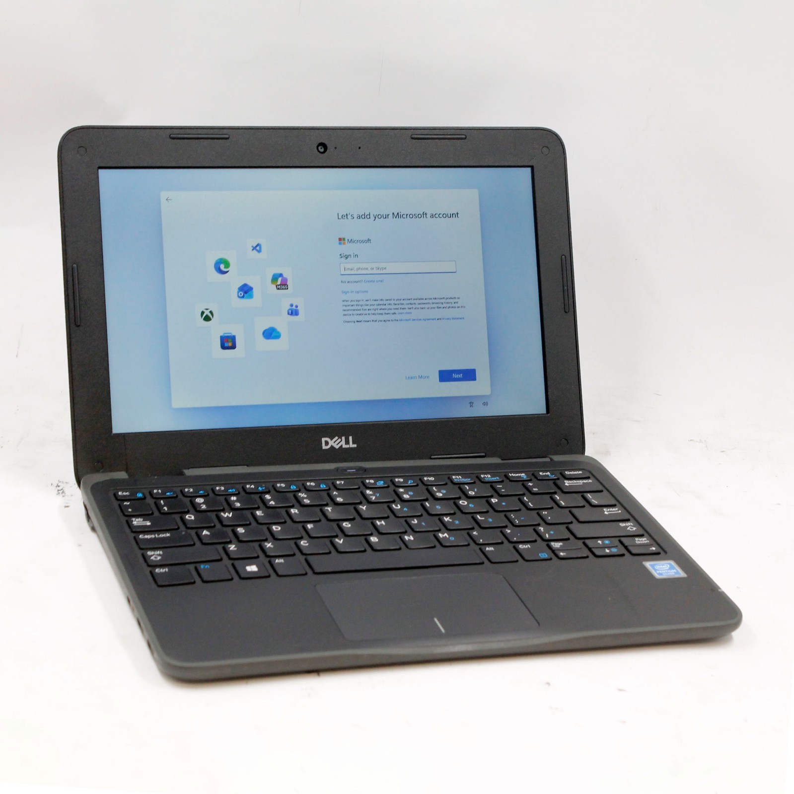 Dell Latitude 3190 11.6" Intel Pentium N5030 8GB RAM 128GB SSD - WHITE SPOTS