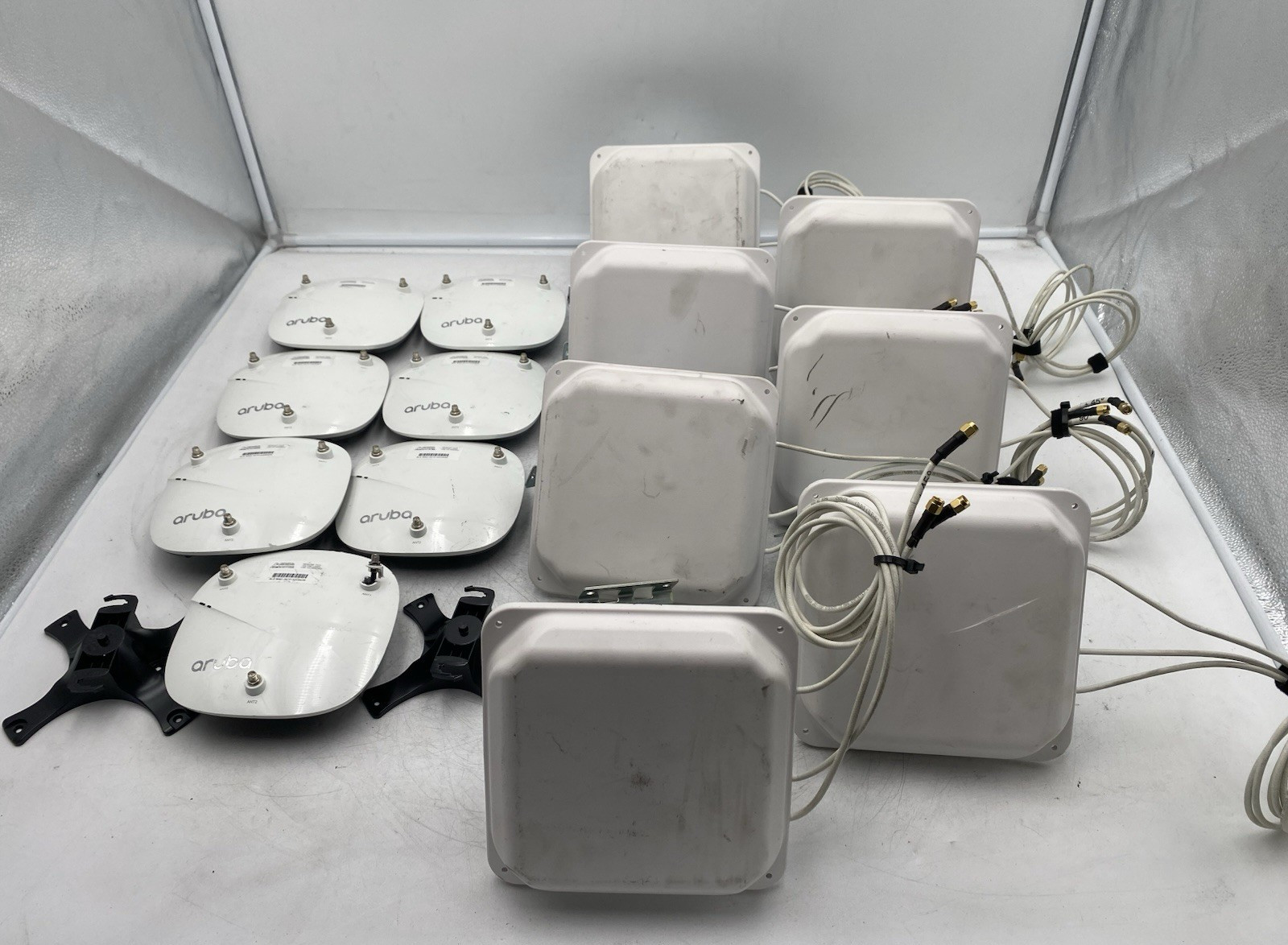 Lot of 7 Aruba APIN0304 Access Points & 7x Aruba AP-ANT-38 w/ Mounting Brackets
