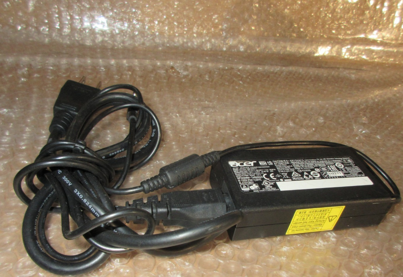 Genuine AC Adapter ACER ADP-65VH F - 19V 3.42 A Laptop AC Adapter