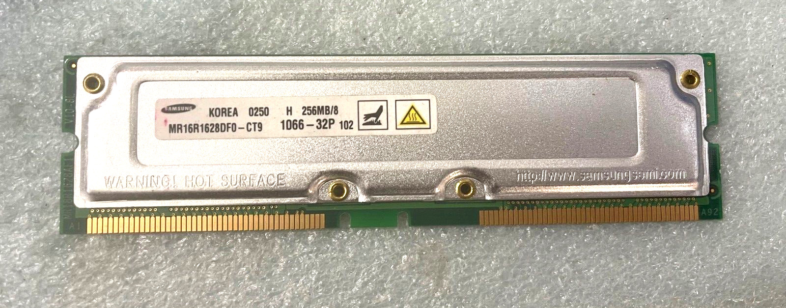 SAMSUNG 256 MB RAMBUS MEMORY MODULE MR16R1628DF0-CT9 1066-32P RM2-CMP-CMP52-3