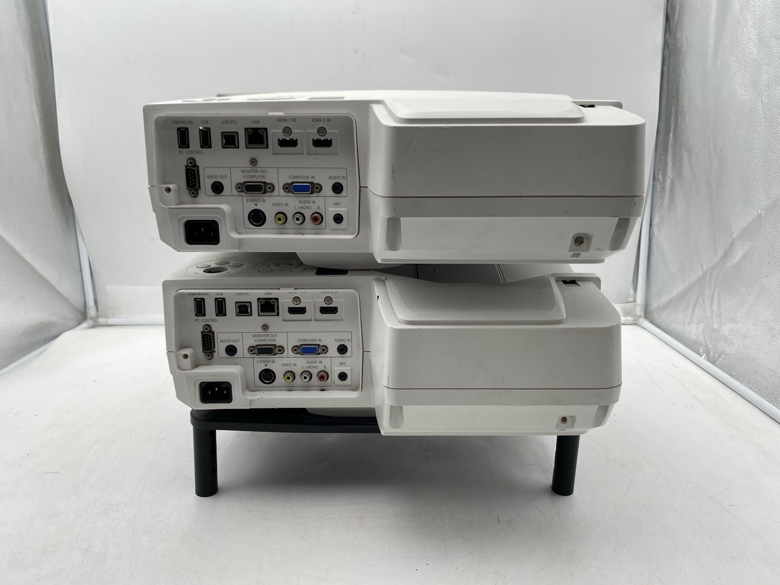Lot of 2 NEC NP-UM330X Dual HDMI - XGA Ultra Short Throw Projector