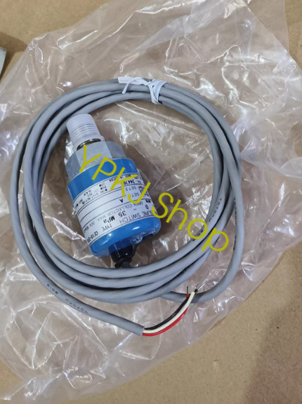 1PCS NEW NKS CE10-374 Pressure sensor Fast delivery Via Fedex/DHL