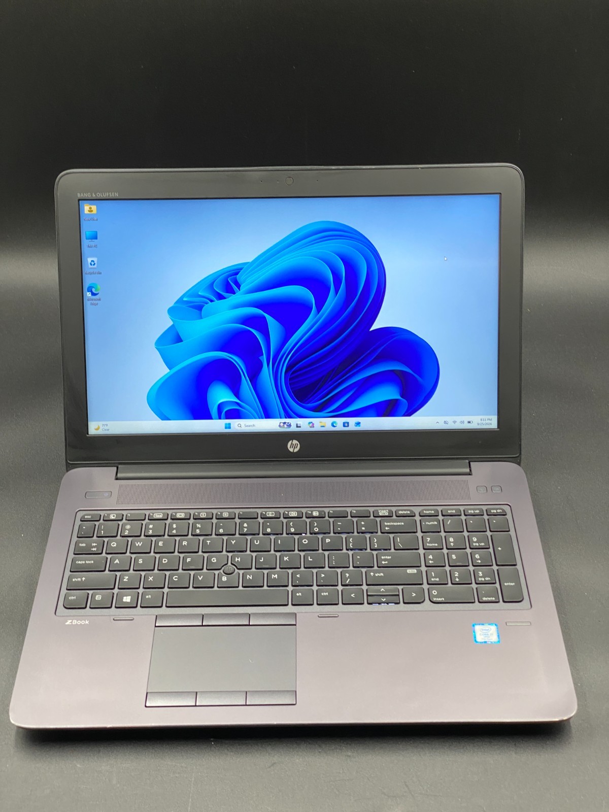 HP ZBOOK 15 G4 15.6" i7-7820HQ 8GB RAM 256GB NVMe QUADRO M620 WINDOWS 11 (NOAC)